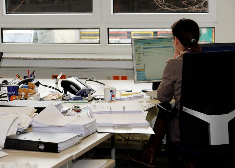 Jak Centra Usług Wspólnych pomagają samorządom usprawniać zarządzanie finansami?